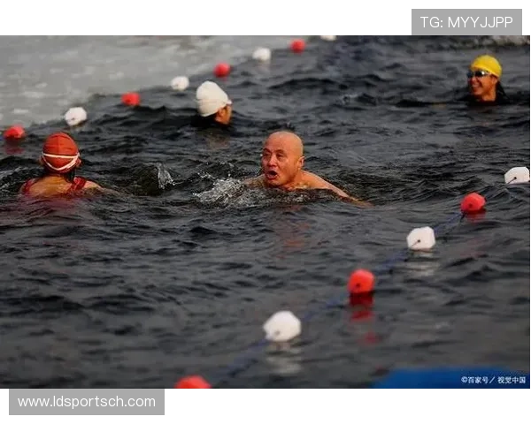 怎样冬泳才科学:科学冬泳的方法与健康安全指南 怎样冬泳才科学:科学冬泳的方法与健康安全指南